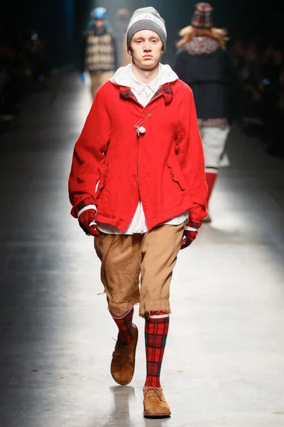 Look 7